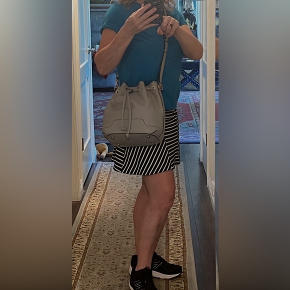 Like-new Rebecca Minkoff Mini Fiona Leather Bucket Bag 🤩 $4.99 shipping! - Picture 11 of 11